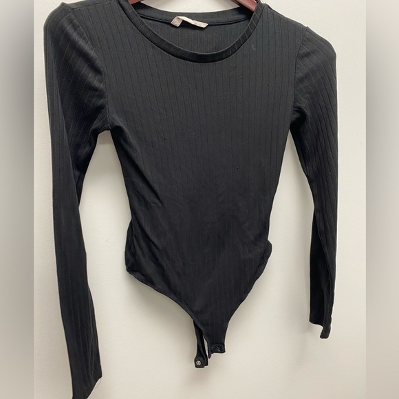 4 for $25 💜 Bluenotes Jet Black Ribbed Bodysuit Size XS - Picture 2 of 5